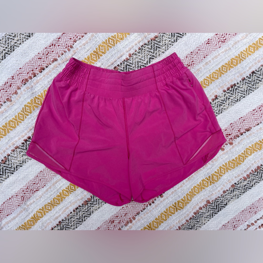 Lululemon Hotty Hot High-Rise Lined Short 4" in Sonic Pink Size 8